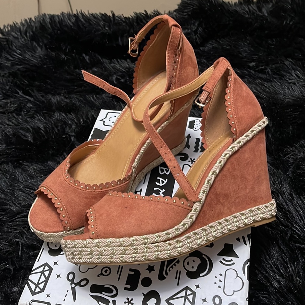 Bamboo Wedges - Picture 2 of 4
